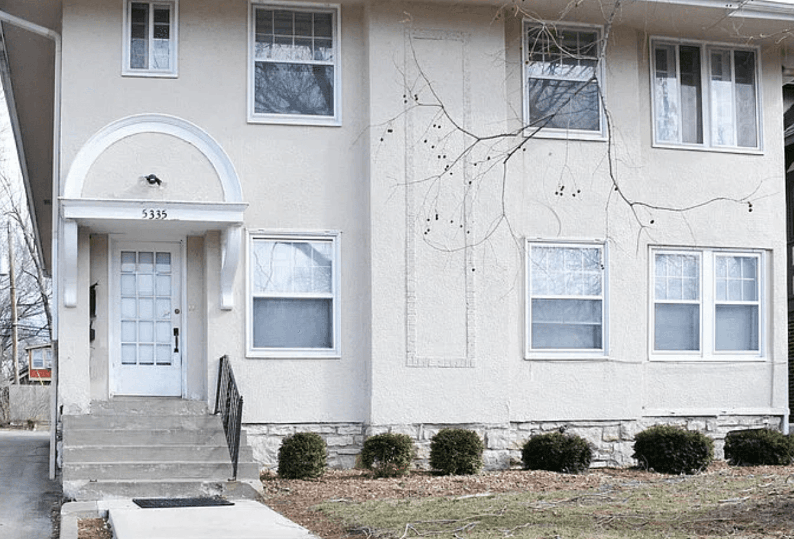 Kansas City Apartment: 5335 Holmes St.