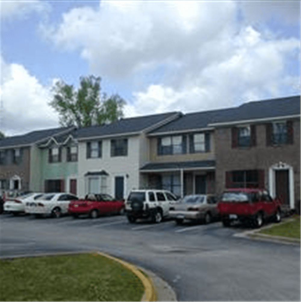Auburn House: Deerfield