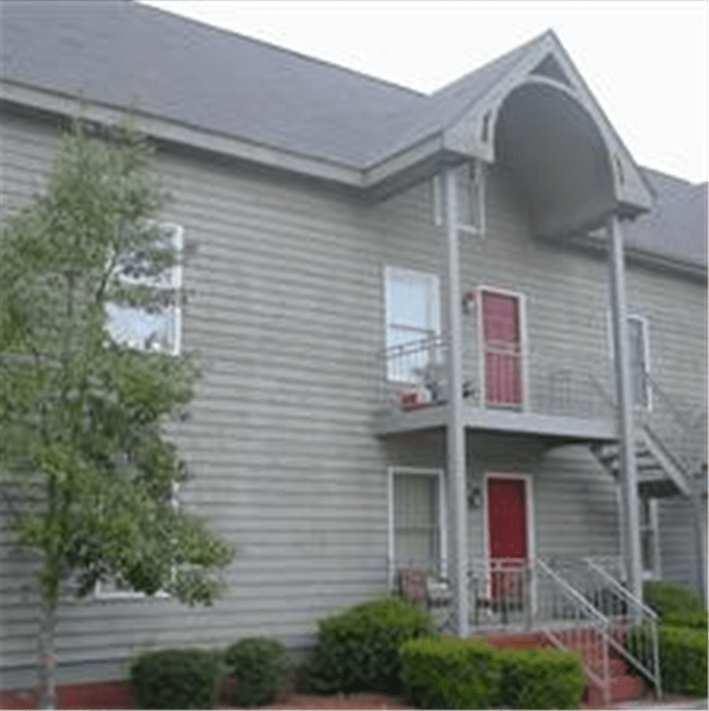 Auburn Condo: Courtyard Condos