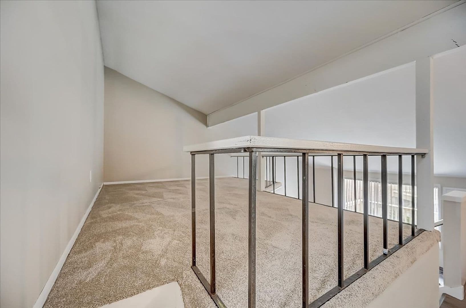 Milwaukee Apartment: 4602 S 20th Street #1