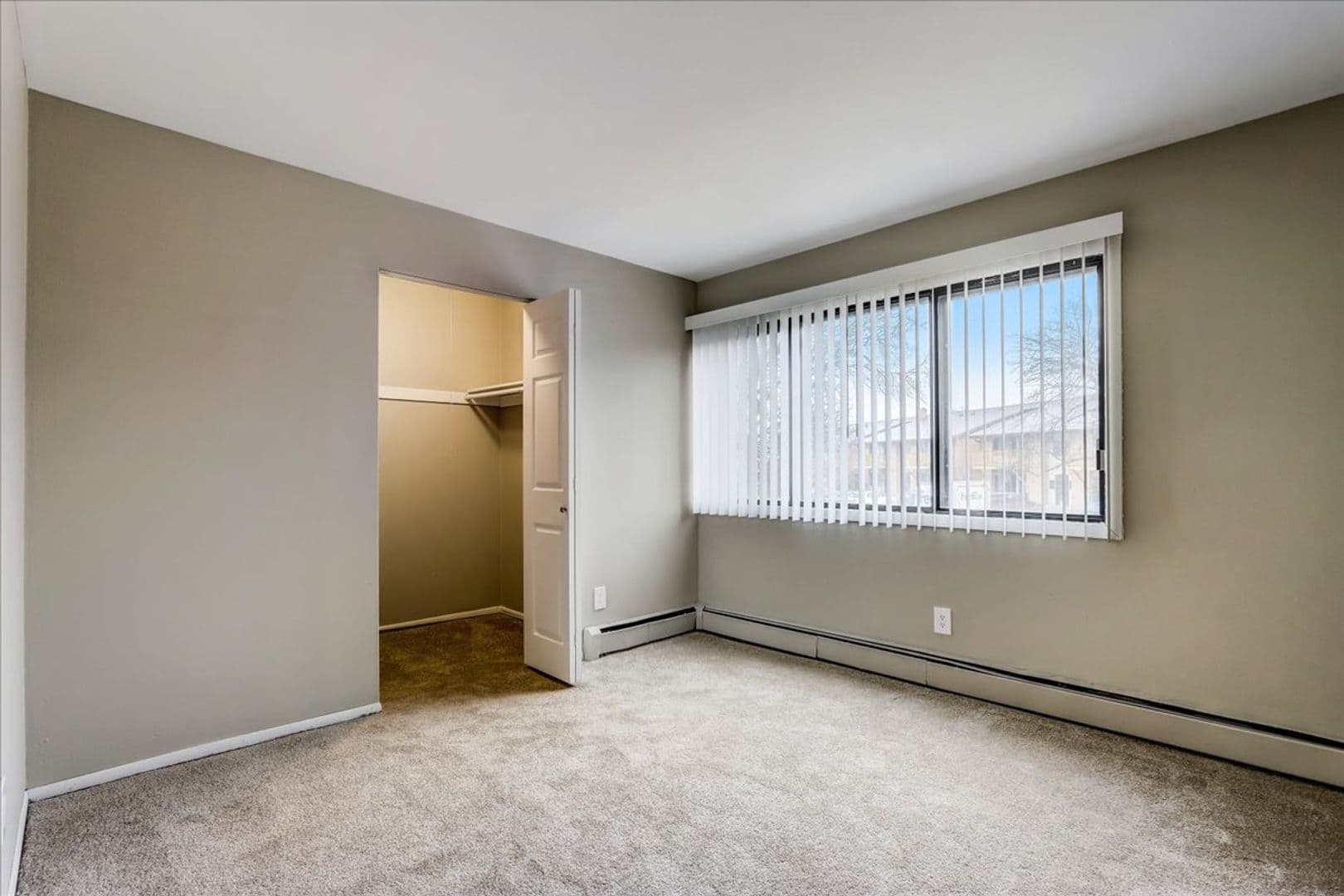 Milwaukee Apartment: 4602 S 20th Street #1
