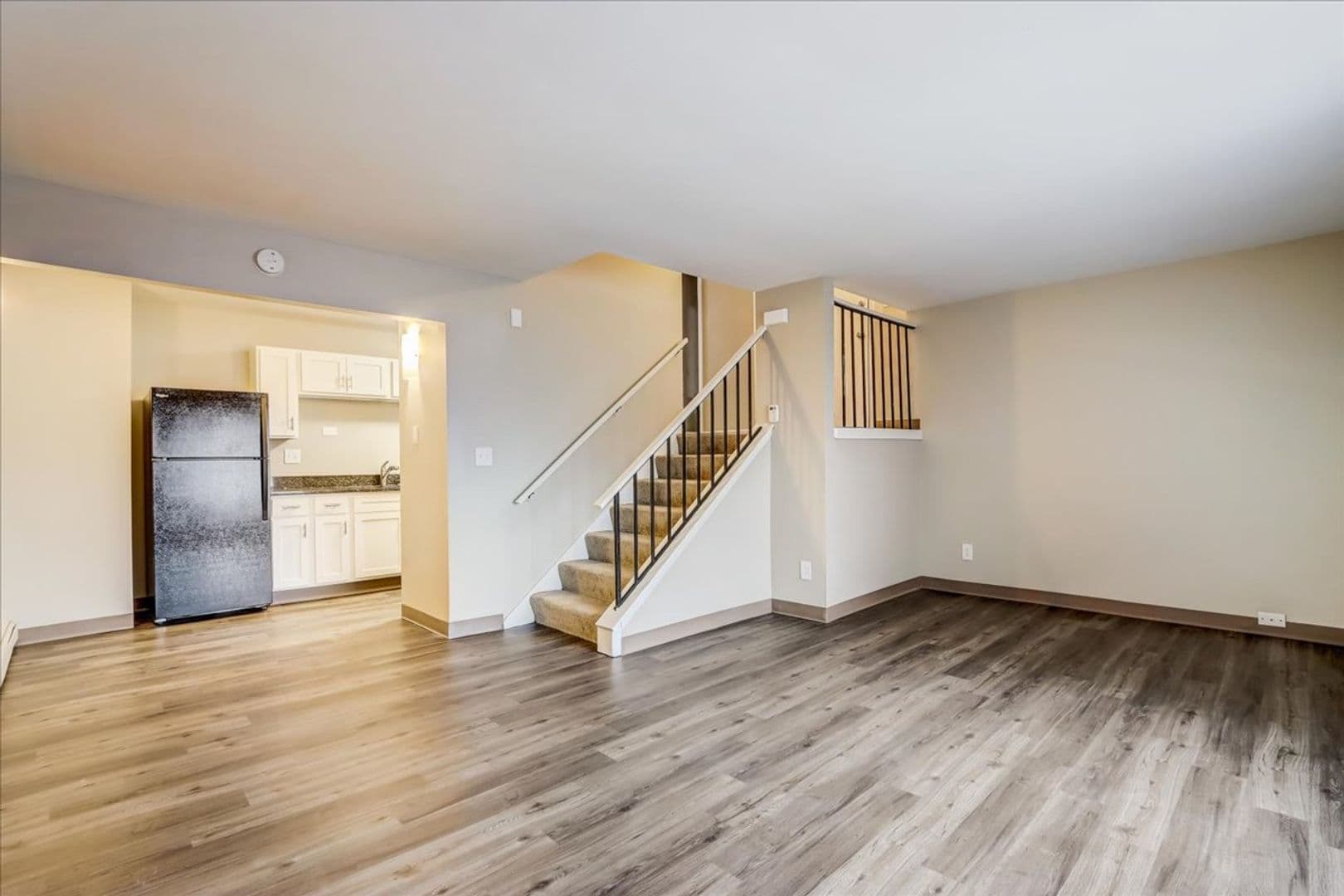 Milwaukee Apartment: 4602 S 20th Street #1