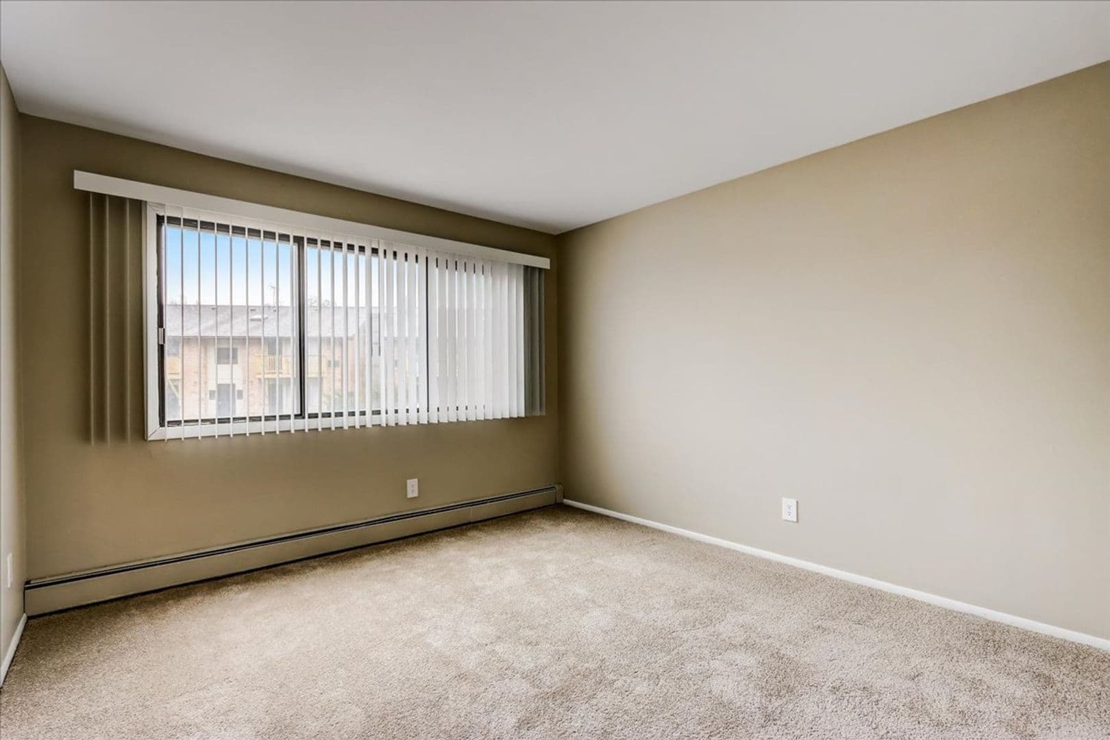 Milwaukee Apartment: 4602 S 20th Street #1