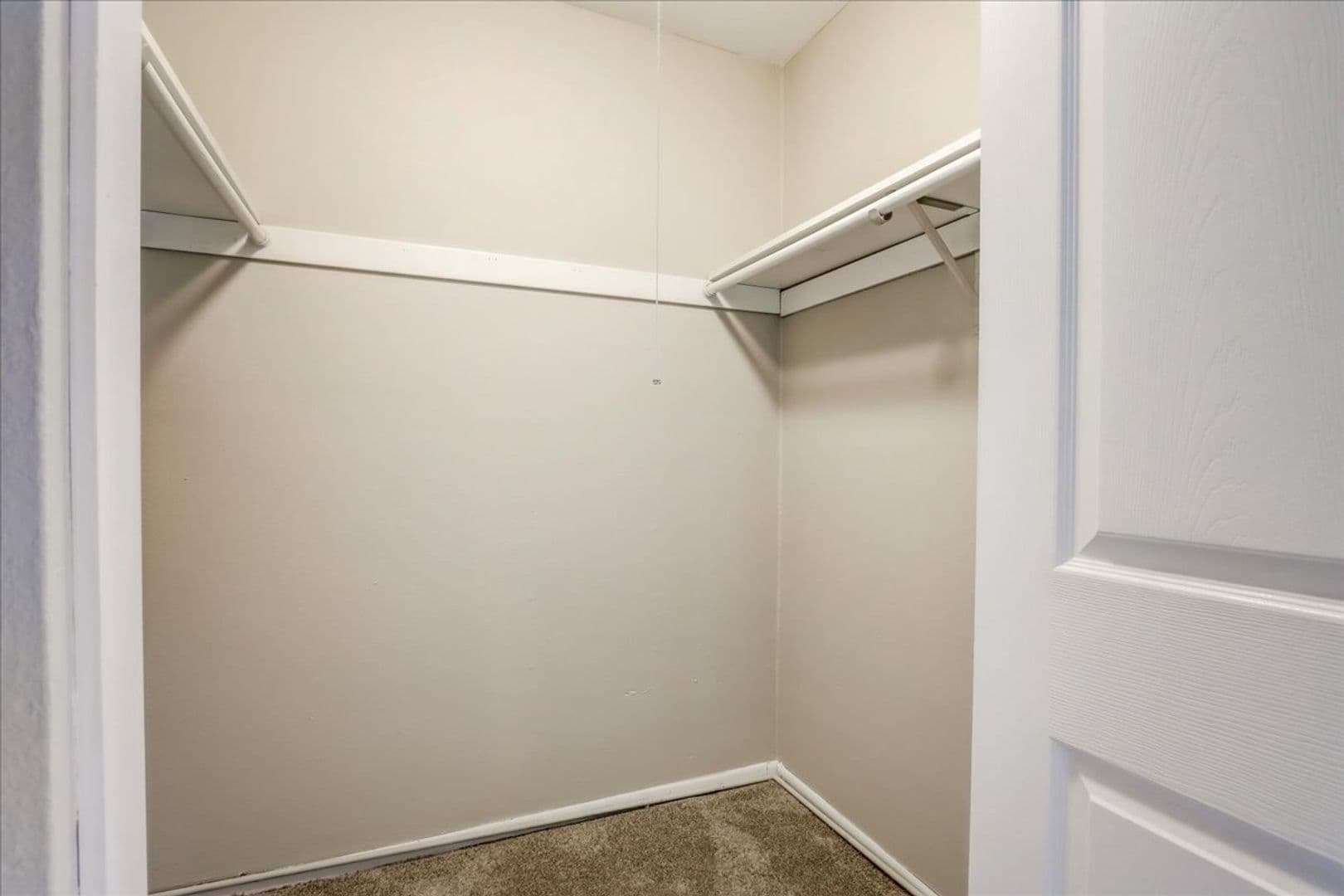 Milwaukee Apartment: 4602 S 20th Street #1
