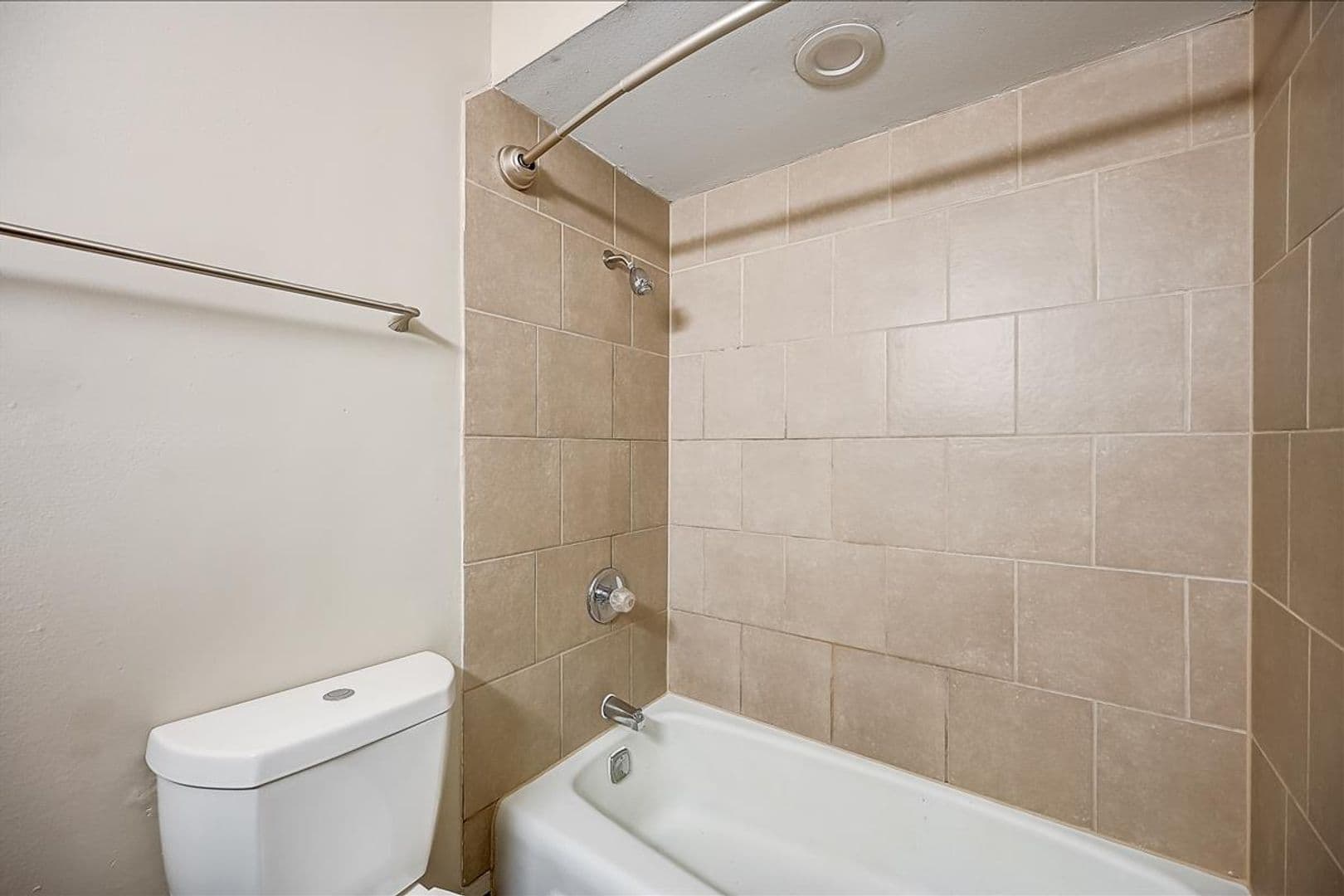 Milwaukee Apartment: 4602 S 20th Street #1