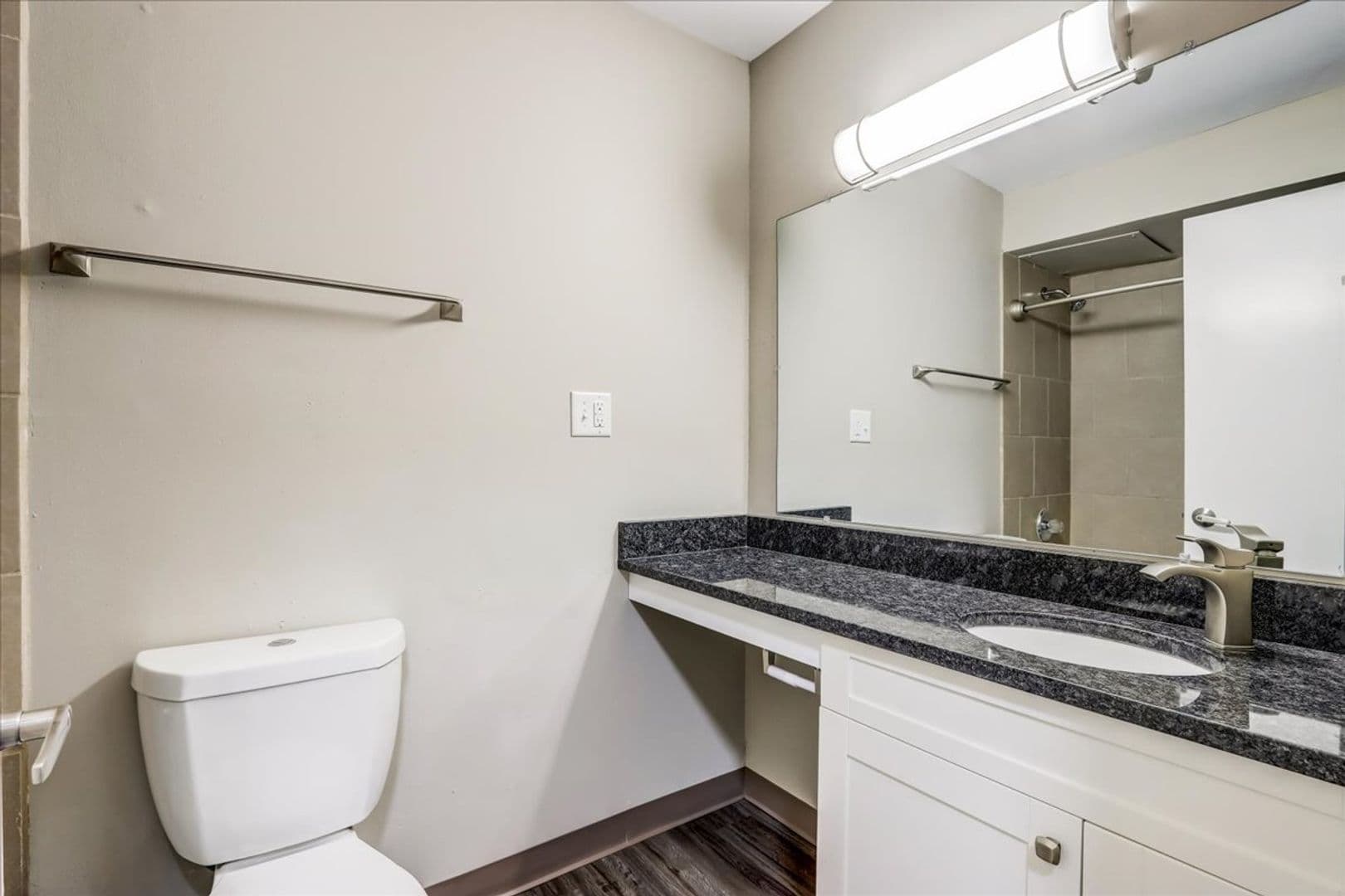 Milwaukee Apartment: 4602 S 20th Street #1