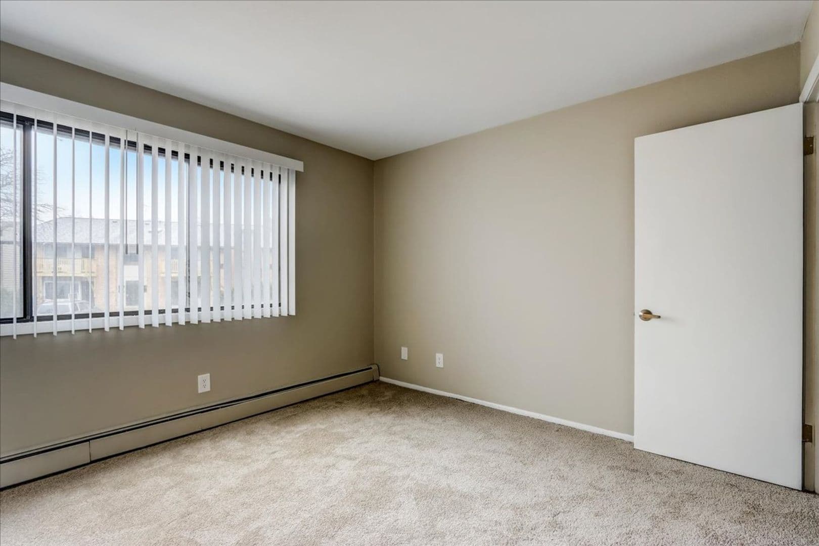 Milwaukee Apartment: 4602 S 20th Street #1