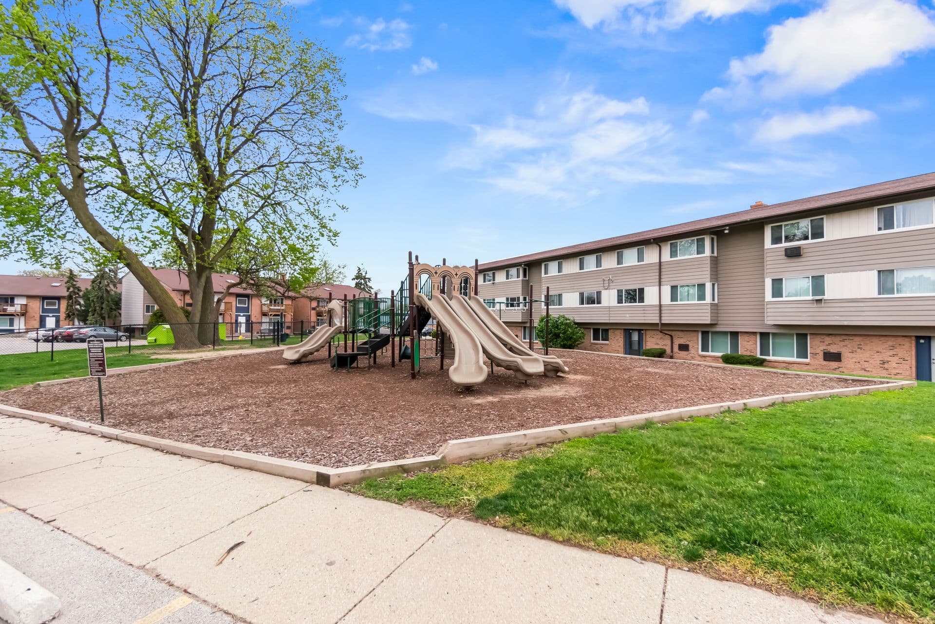 Milwaukee Apartment: 4602 S 20th Street #1