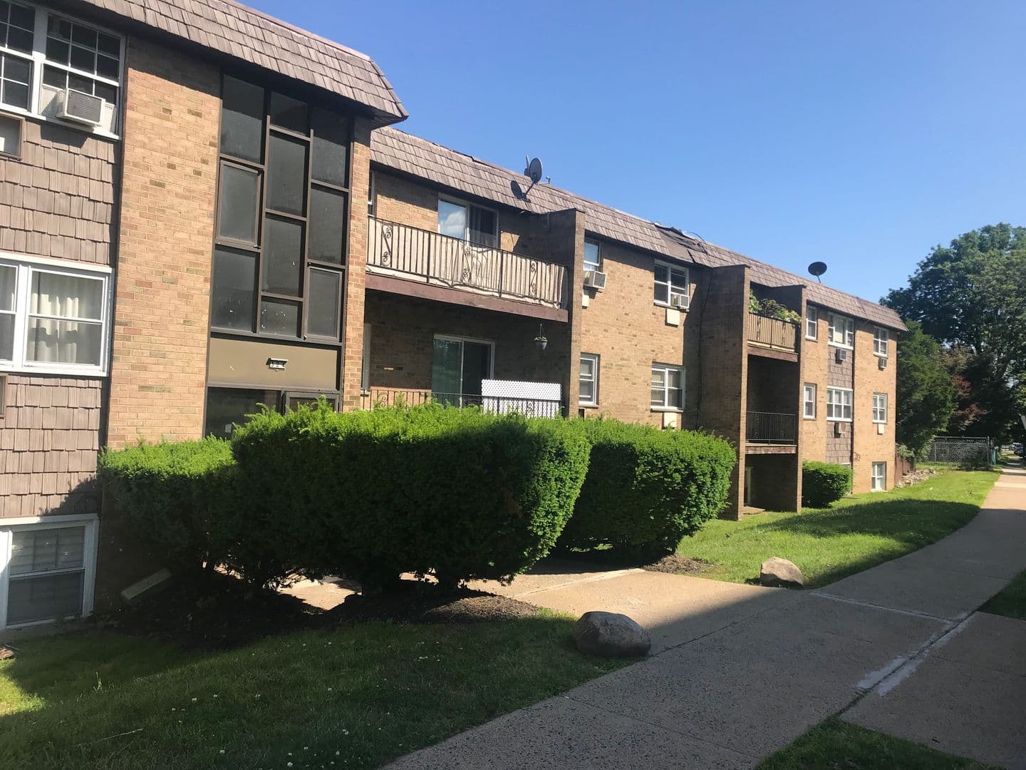 Orange Apartment: 324 South Center Street