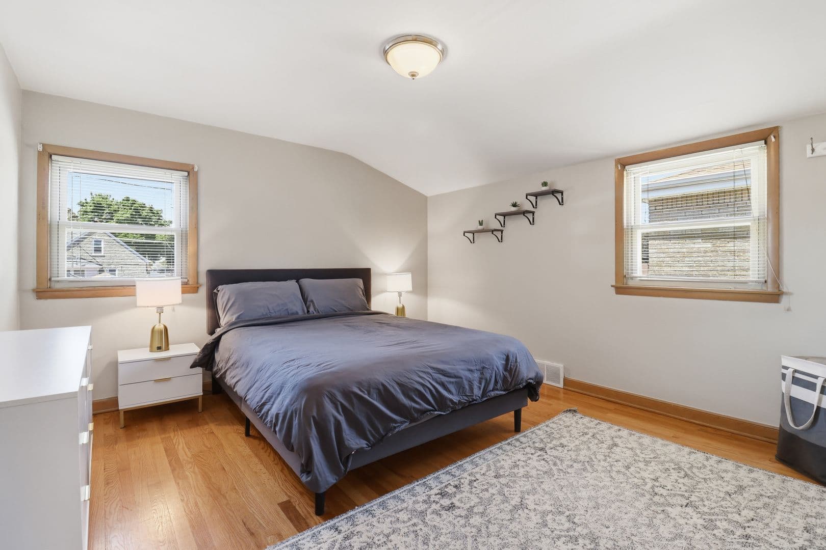Milwaukee Apartment: S 39th St