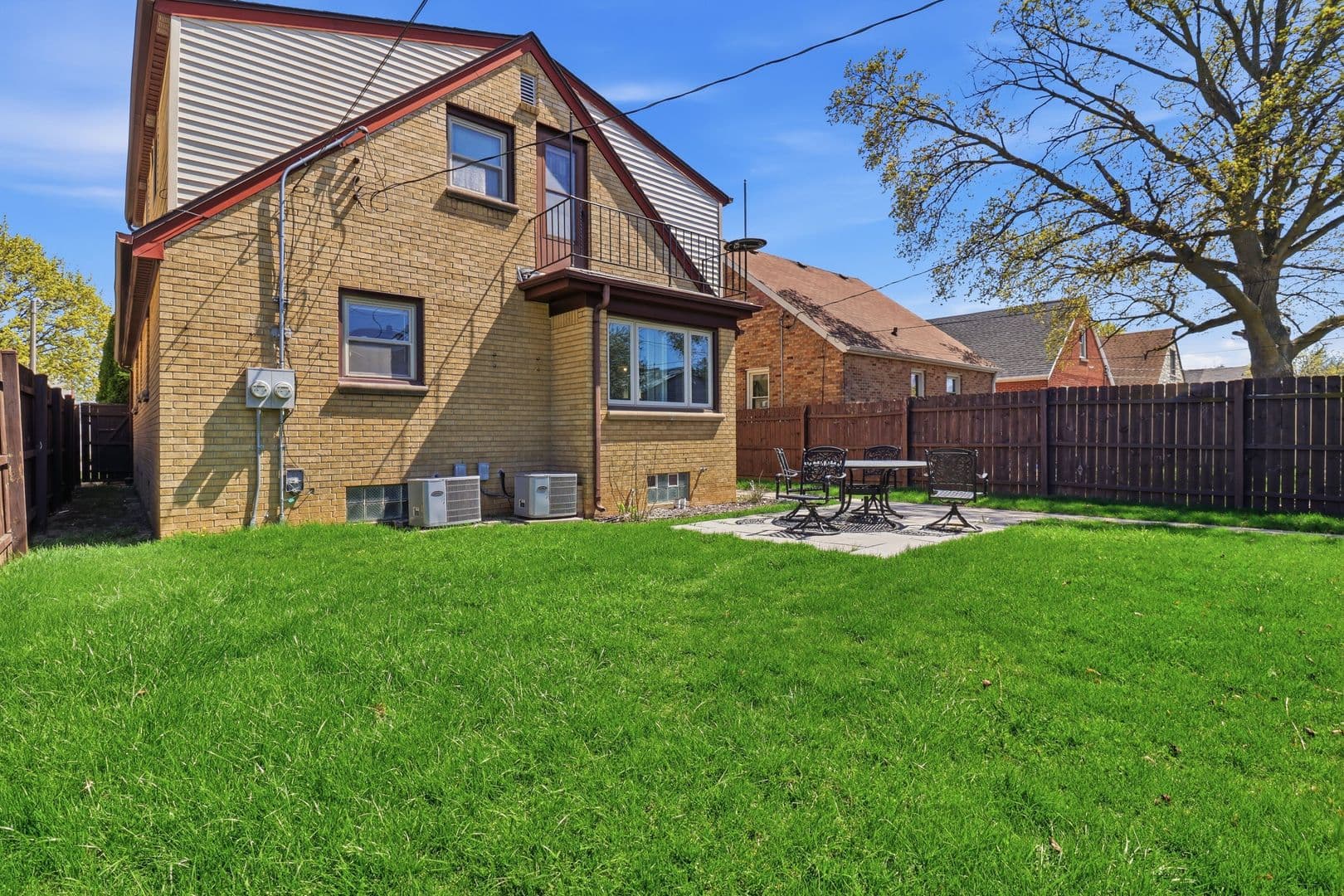 Milwaukee Apartment: S 39th St