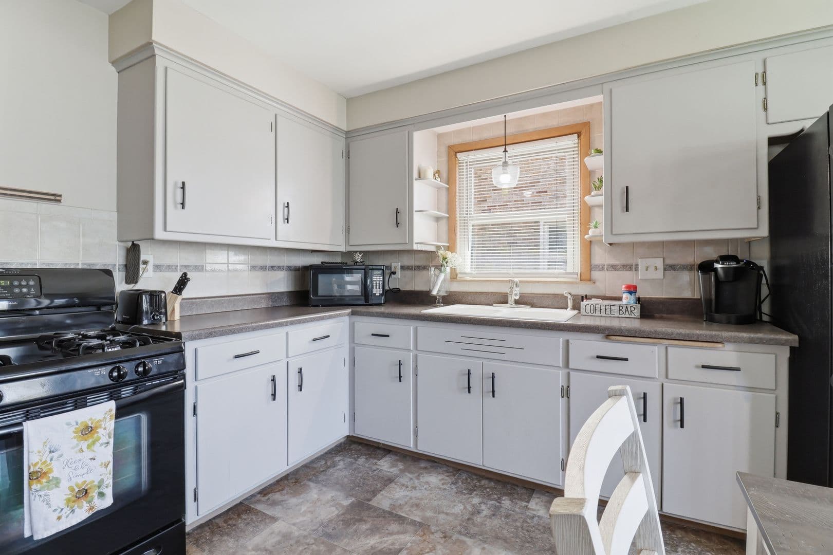 Milwaukee Apartment: S 39th St