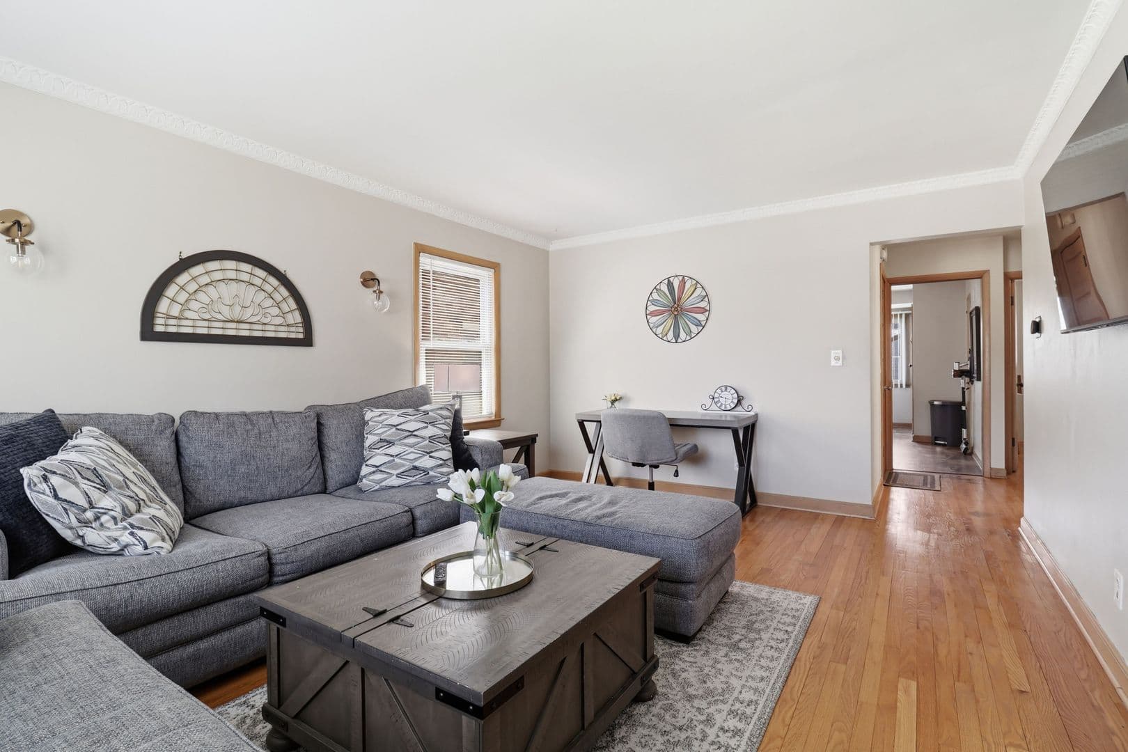 Milwaukee Apartment: S 39th St