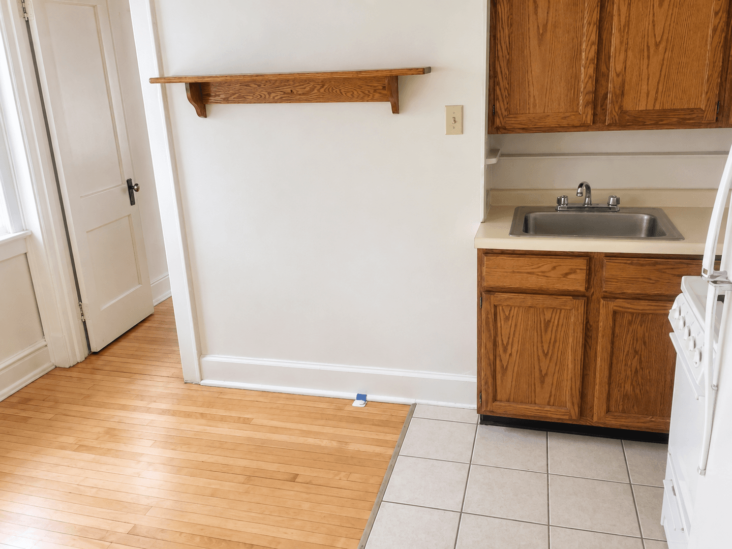 Milwaukee Apartment: 2544 N. Maryland Ave