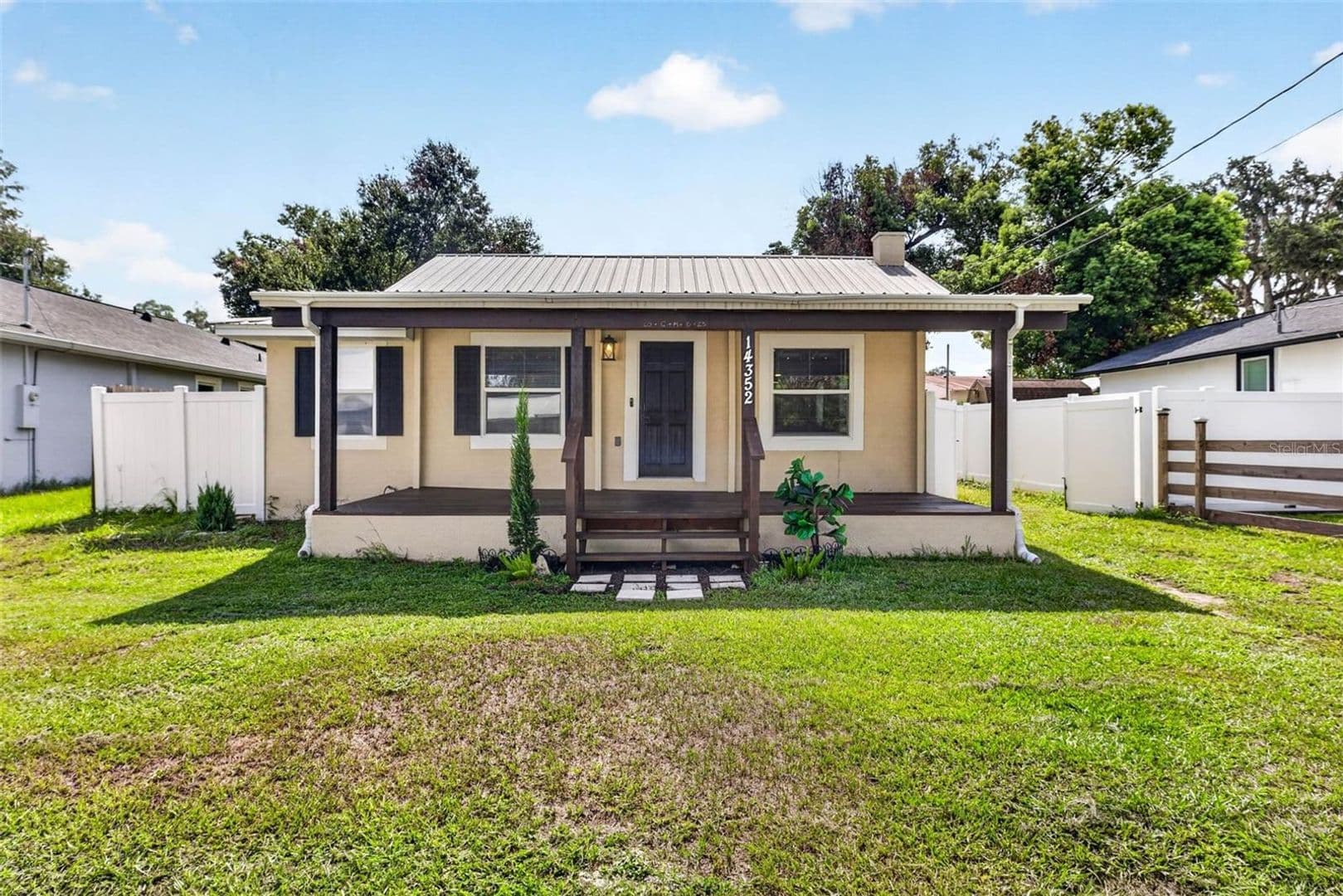 Dade City House: 14352 Lawrence Street