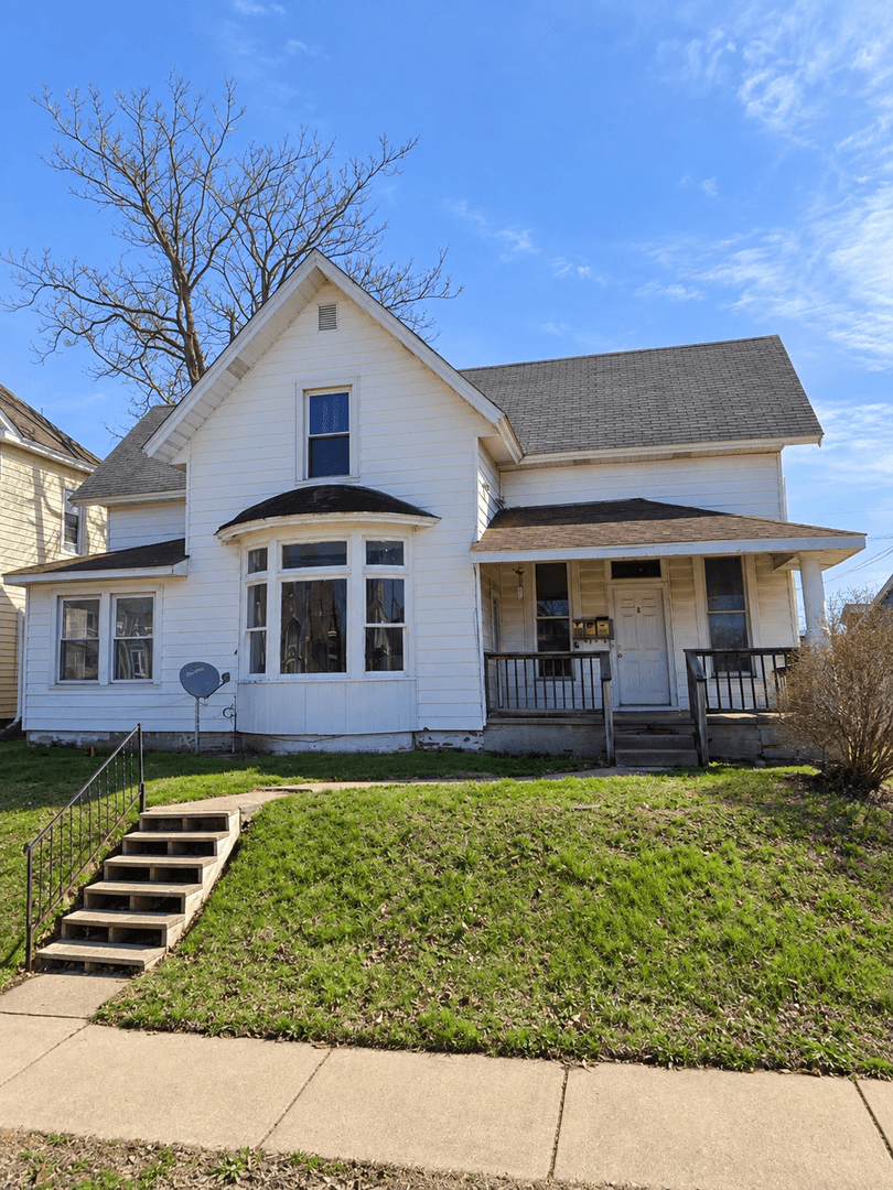 Lafayette Apartment: 901 N 9th Street