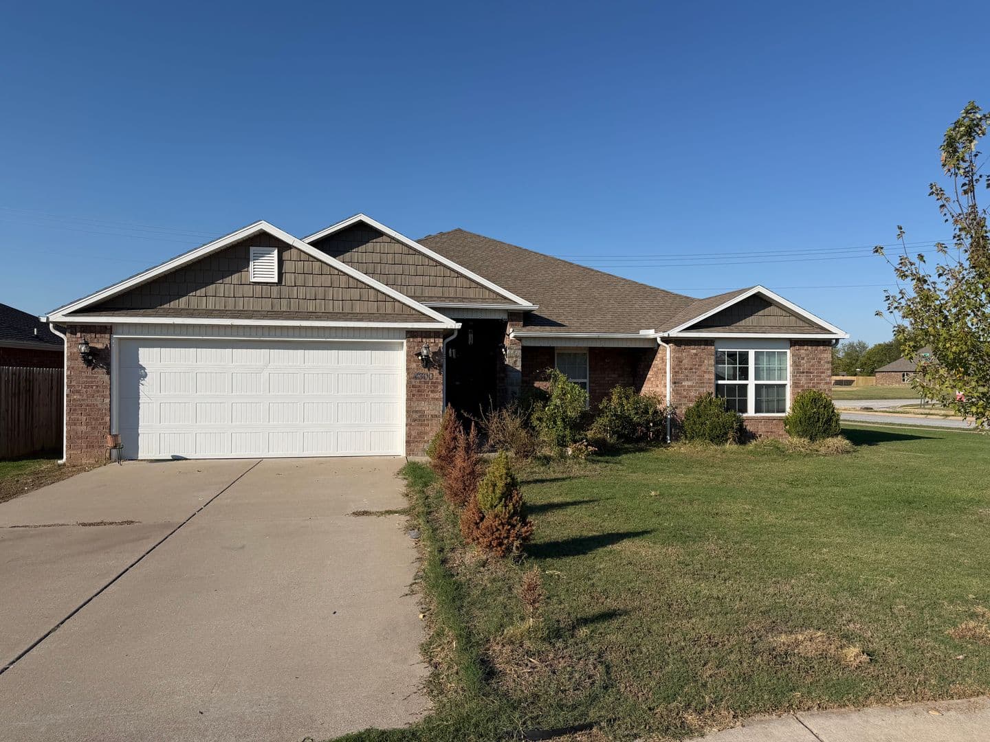 Bentonville House: 4300 SW Comstock Ave
