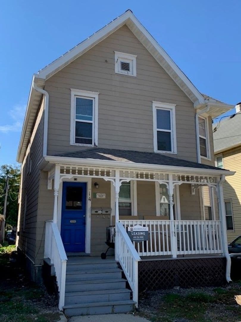 Madison Apartment: 14 S Bassett St