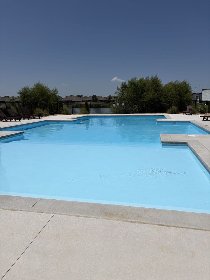 Nixa Apartment: 1130 W Northview Road