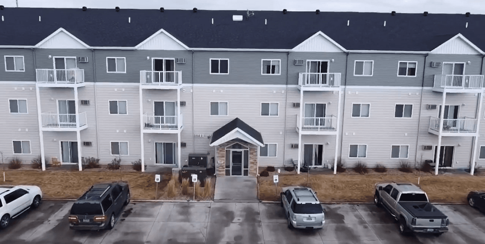 Bismarck Apartment: 109 W Burleigh Ave