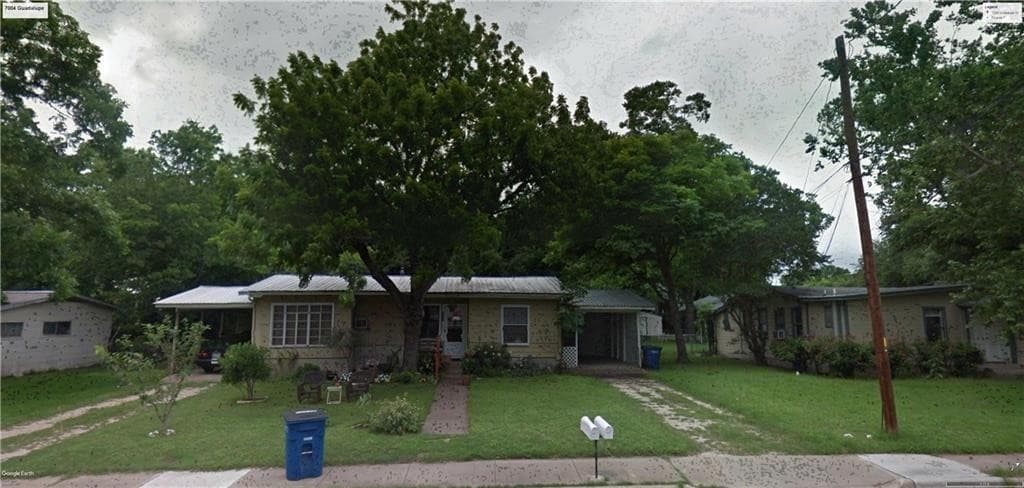 Austin Apartment: 7004 Guadalupe Street