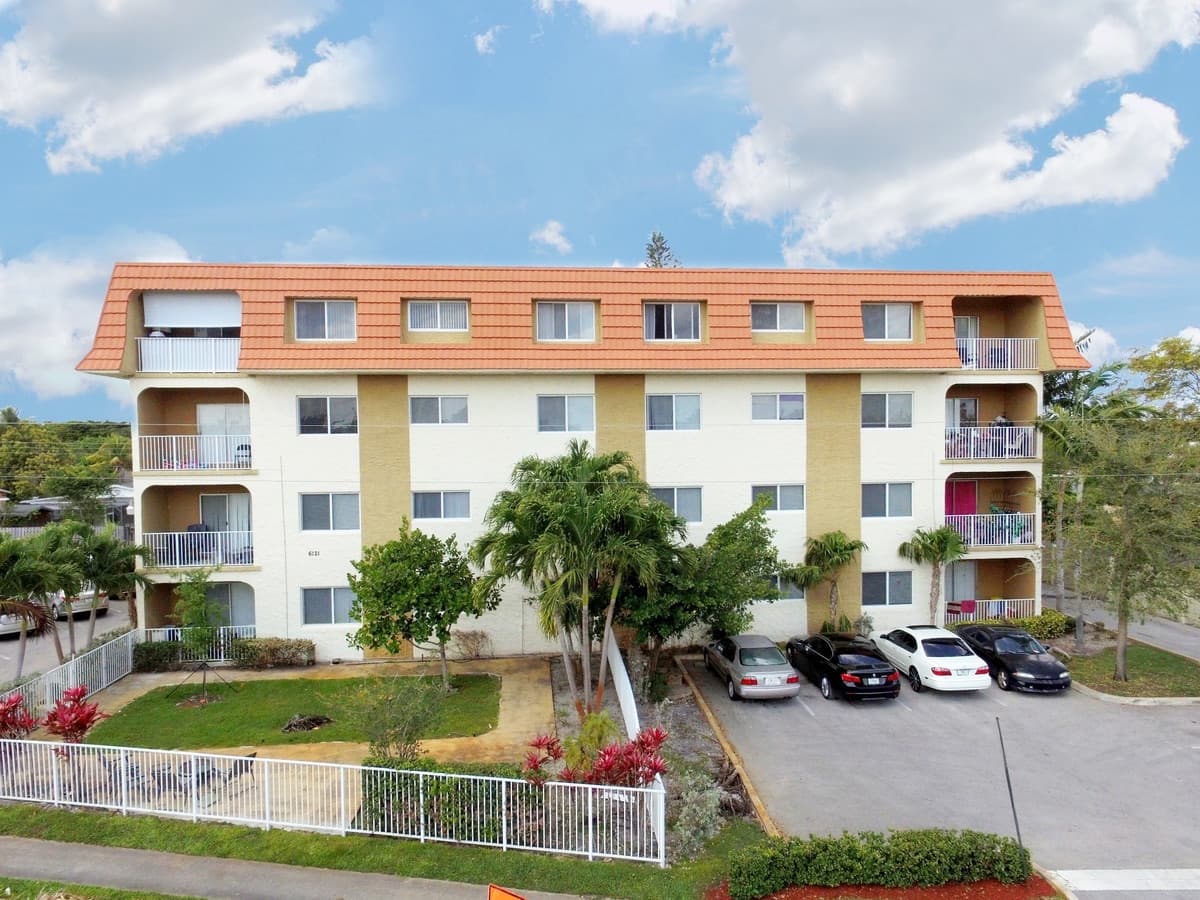 Sunrise Apartment: 6121 NW 11th Street