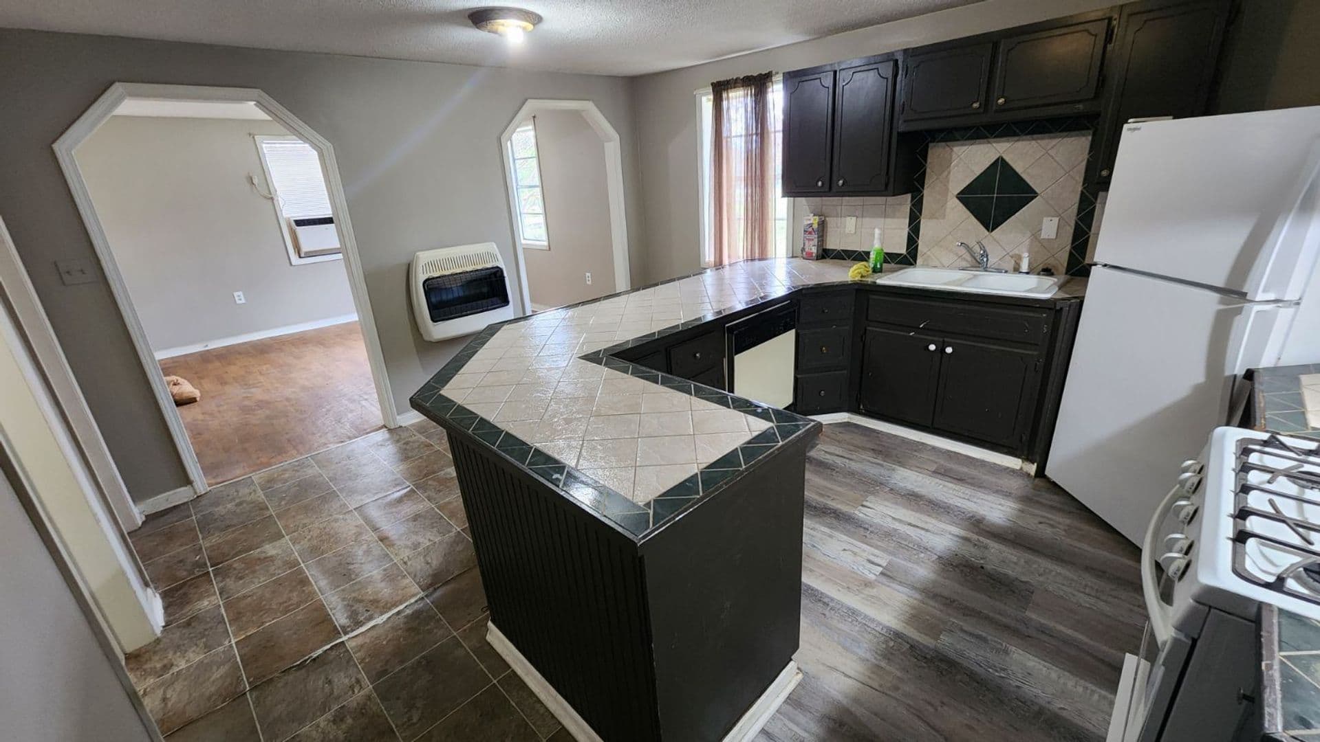 Tupelo Apartment: 3429 Jeff Holman Drive
