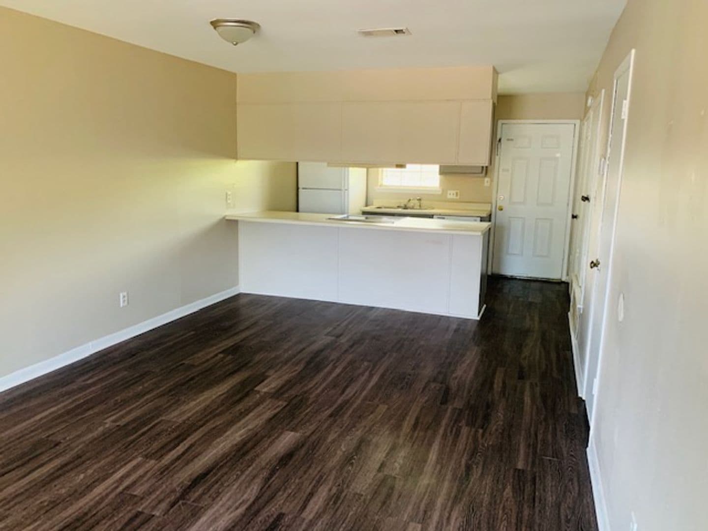 Tupelo Apartment: 1 Hidden Valley Dr