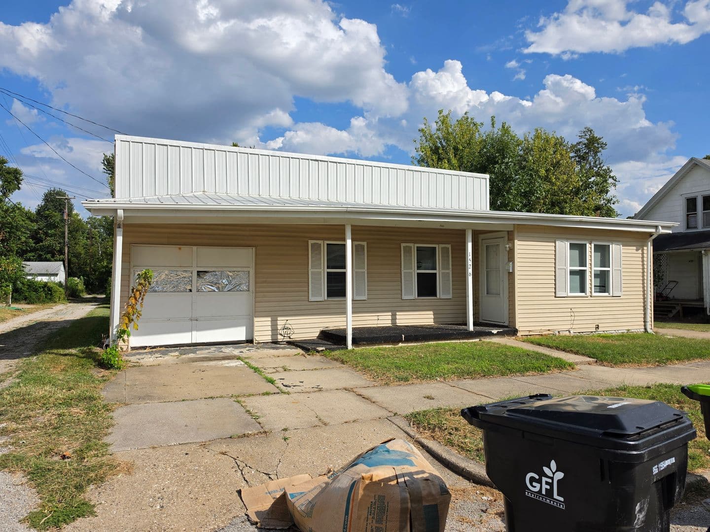 Decatur House: 1526 N Maple