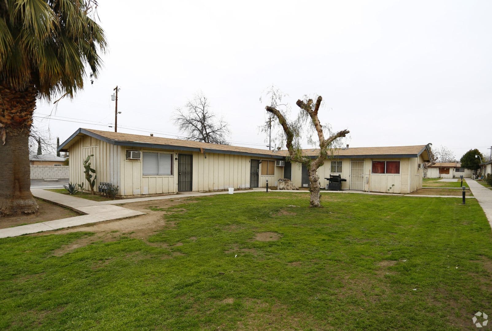 Bakersfield Apartment: 132 L Street