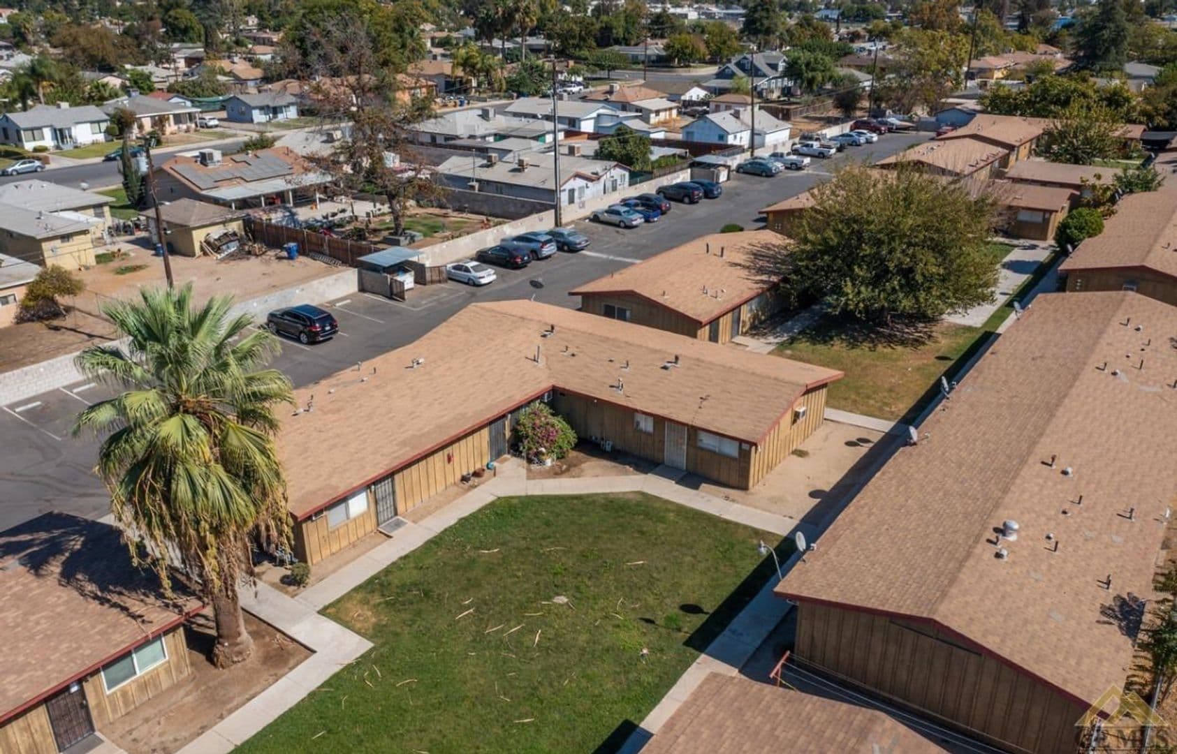Bakersfield Apartment: 132 L Street