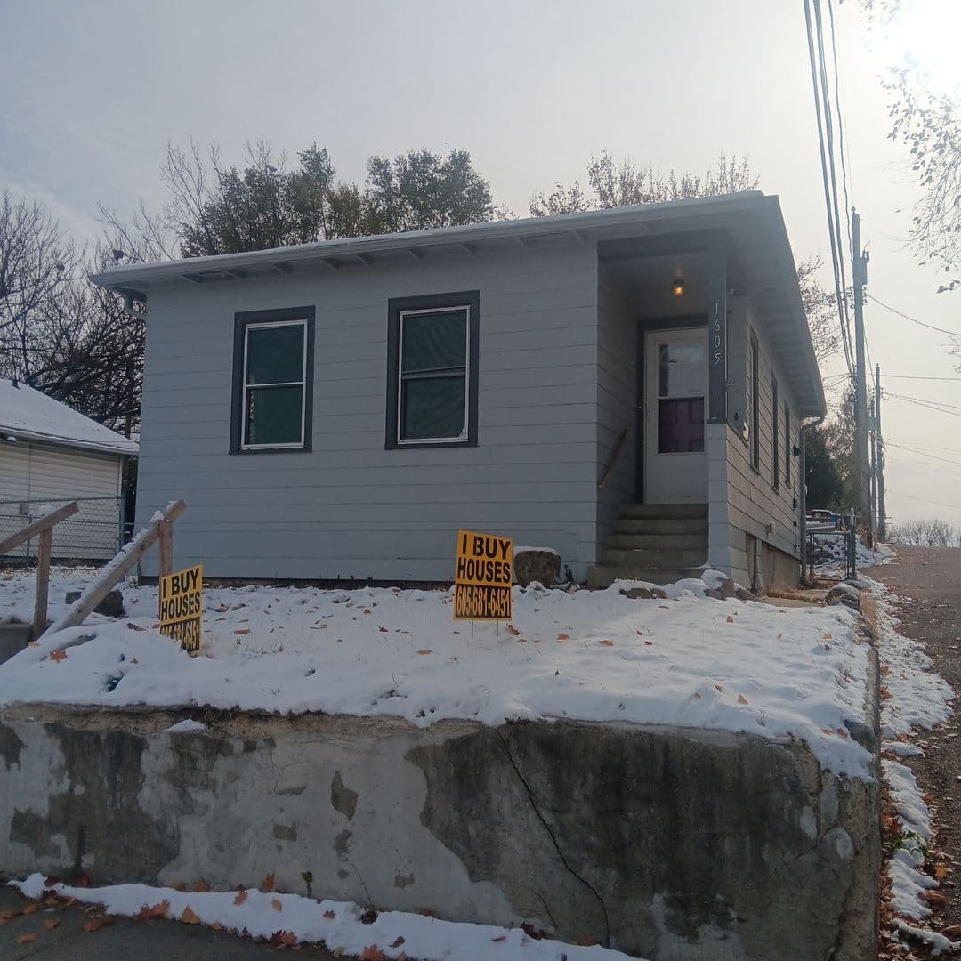 Sioux Falls House: 1605 W 10th St