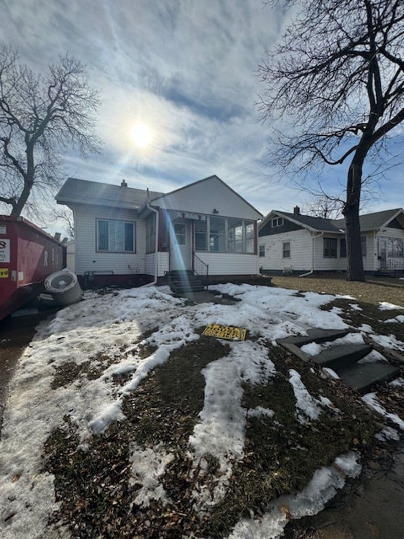 Sioux Falls House: 1209 W 7th St