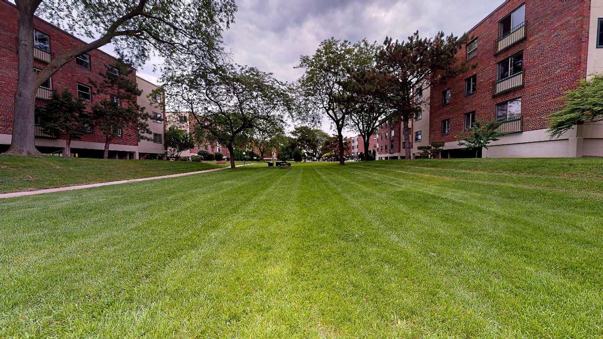 Madison Apartment: Parkview Apartments