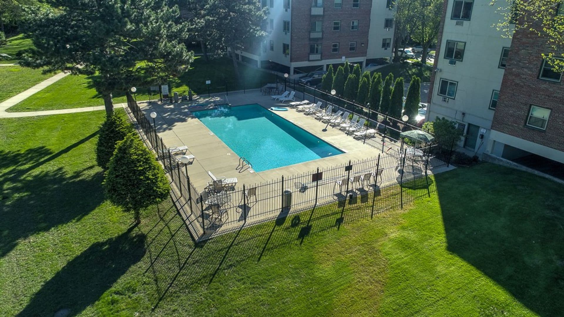 Madison Apartment: Parkview Apartments