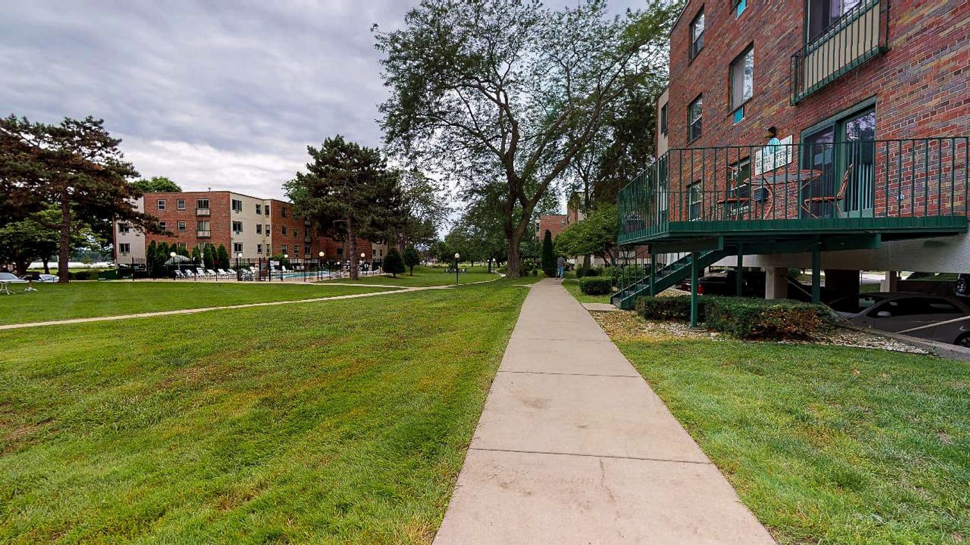 Madison Apartment: Parkview Apartments