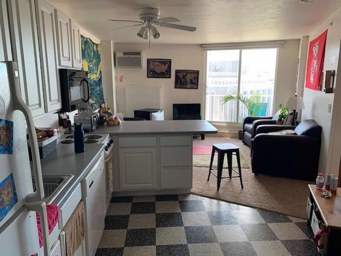 Madison Apartment: The Roundhouse