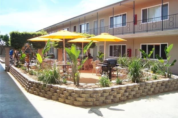 Gardena Apartment: 14815-14817 Chadron Avenue