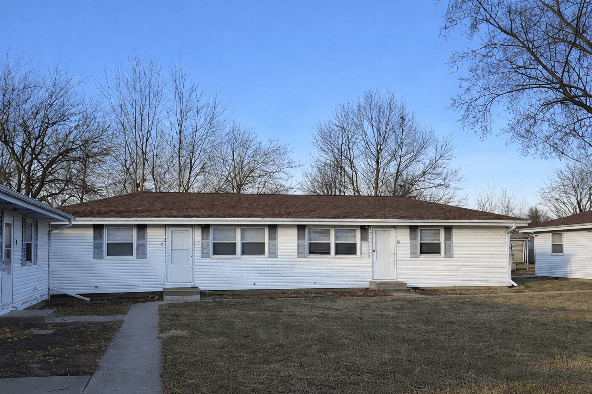Auburn Apartment: 404 East Madison