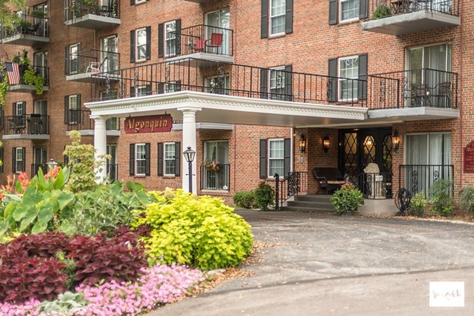 Webster Groves Apartment: 55 S Gore