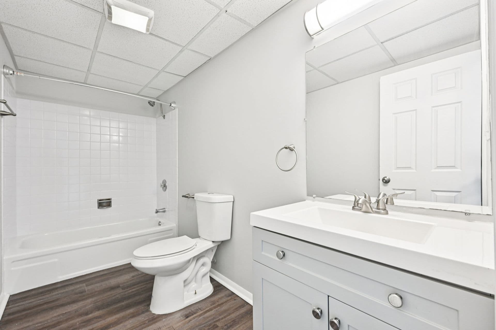 Montgomery Apartment: 800-834 Victoria Dr