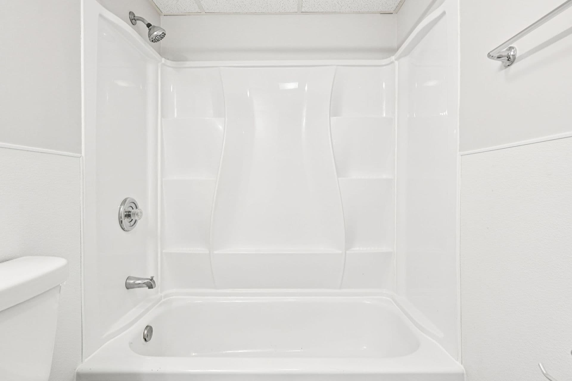 Montgomery Apartment: 800-834 Victoria Dr