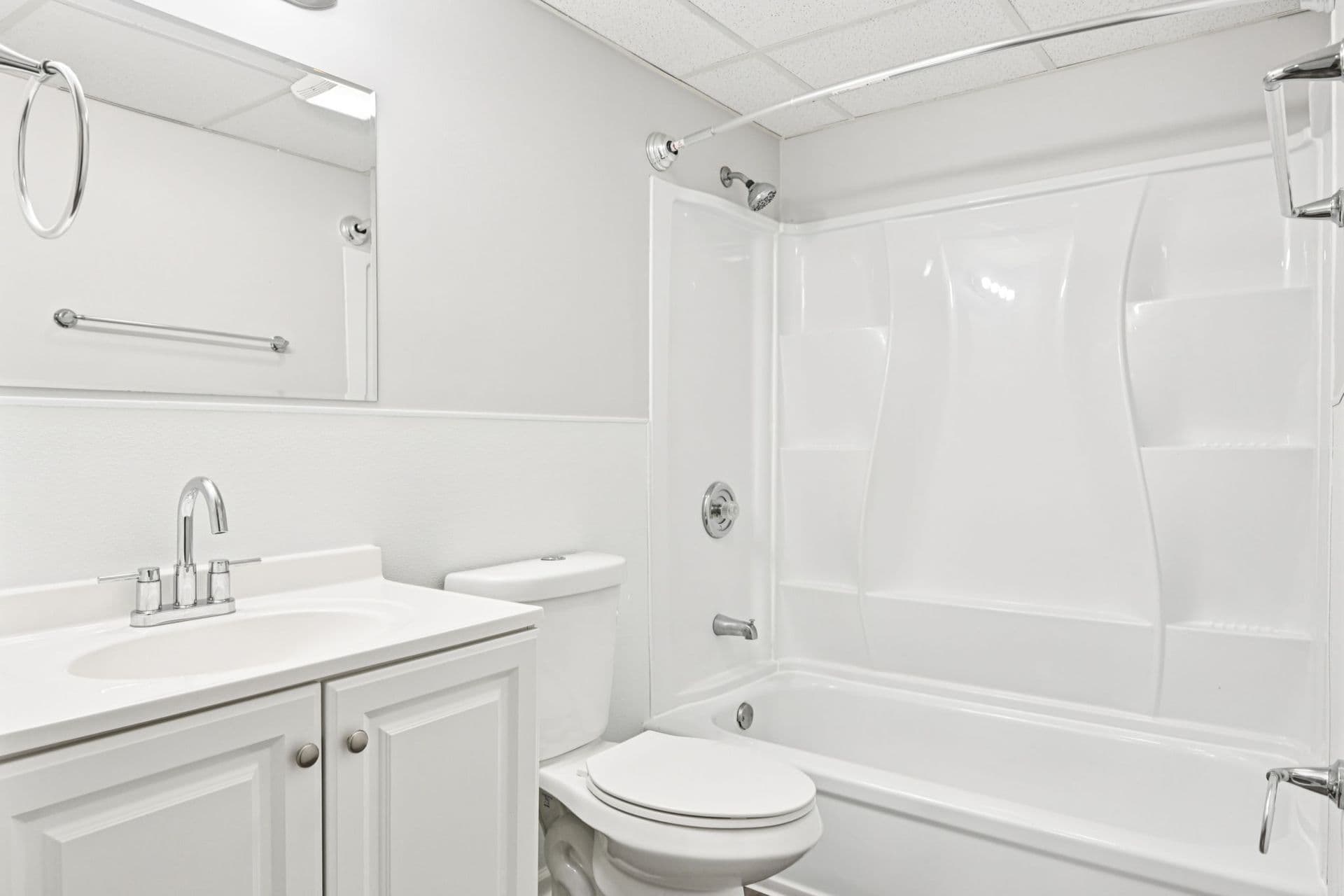 Montgomery Apartment: 800-834 Victoria Dr