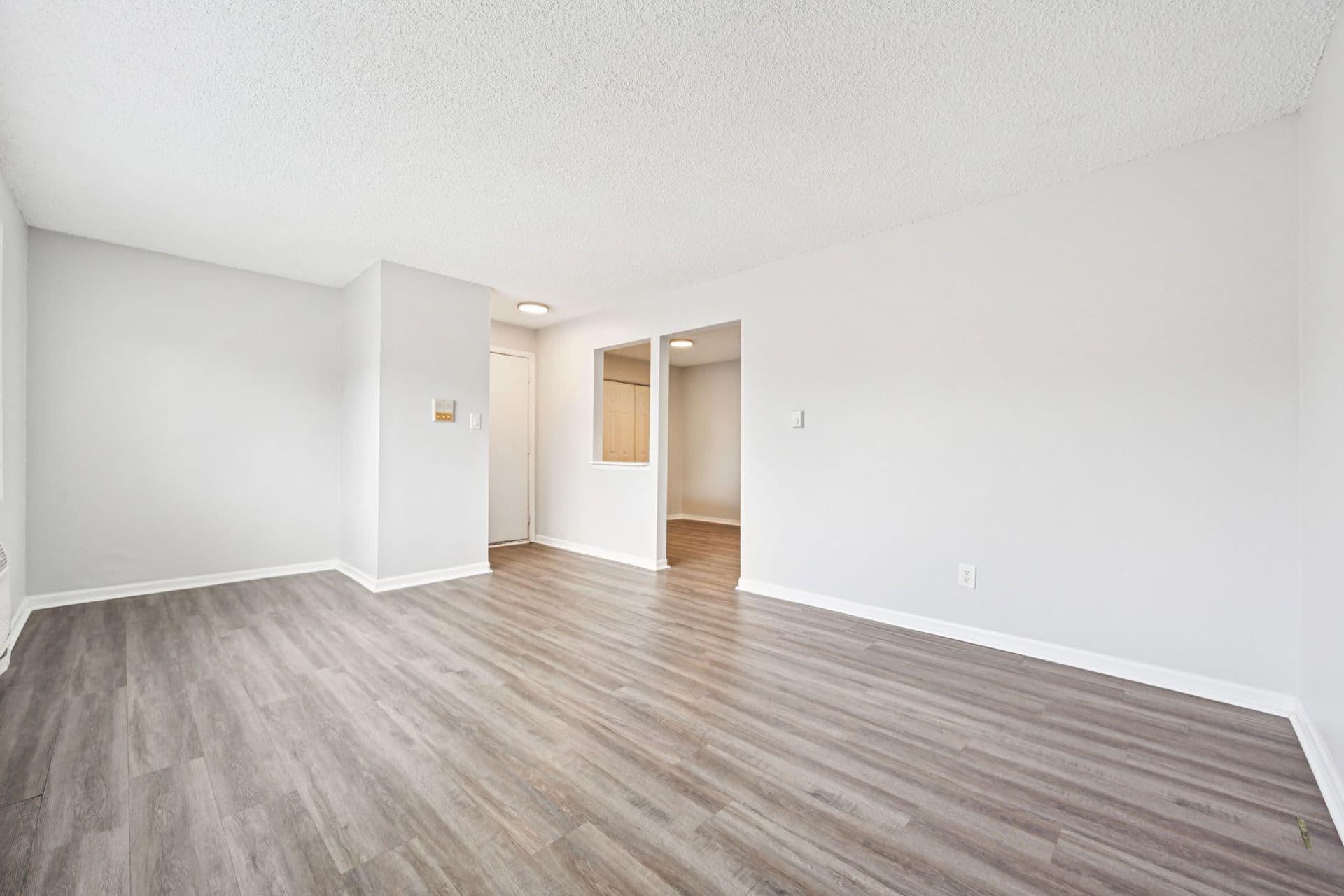 Montgomery Apartment: 800-834 Victoria Dr