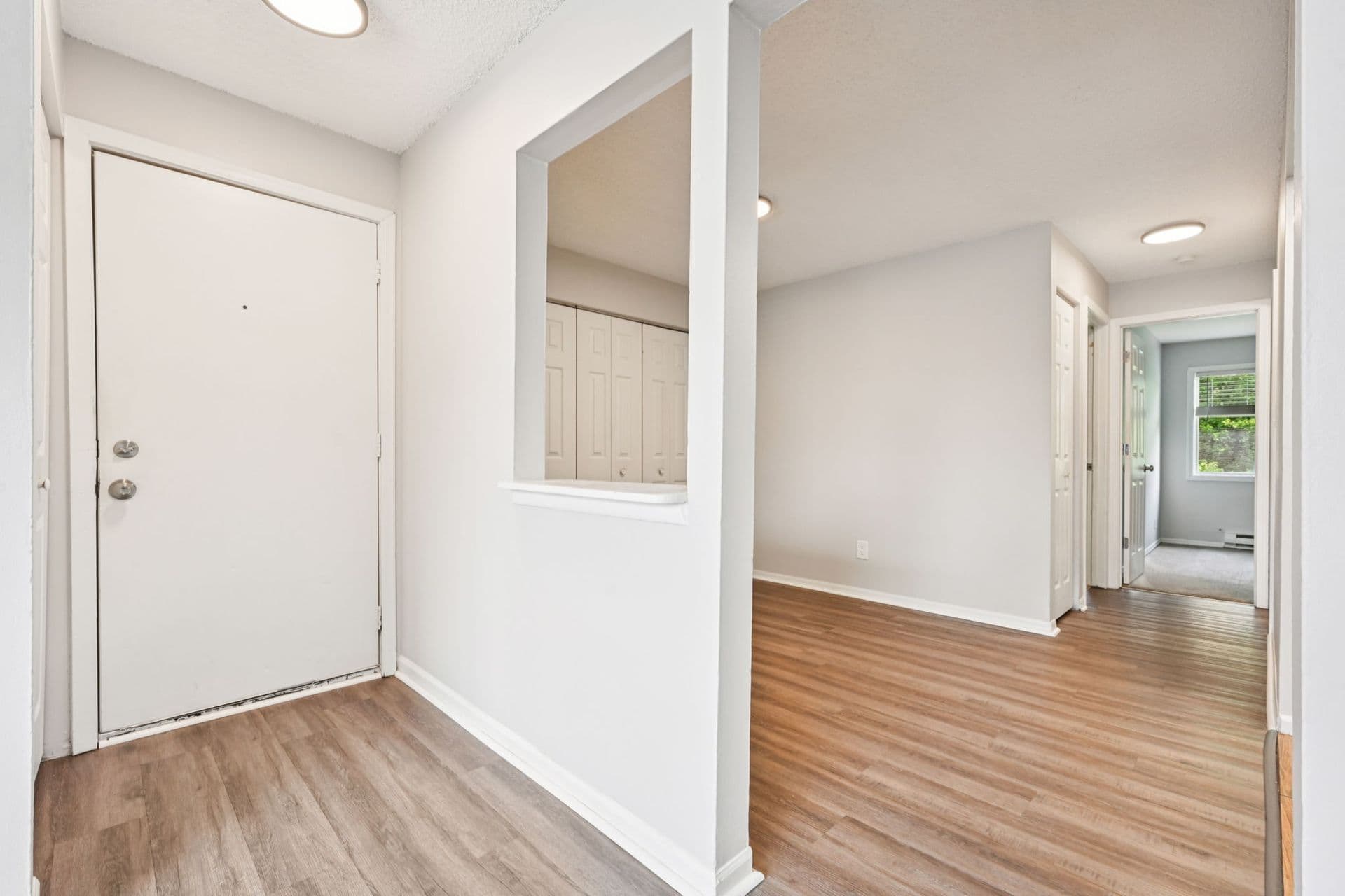 Montgomery Apartment: 800-834 Victoria Dr