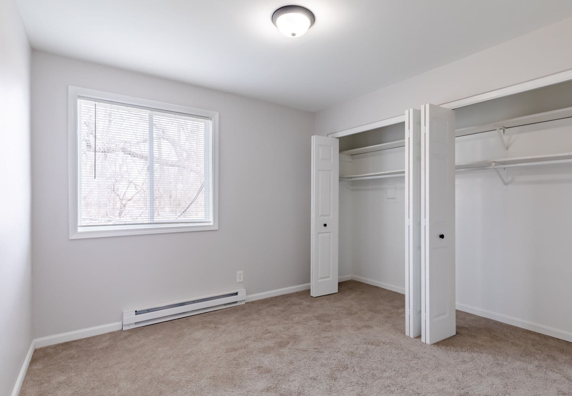 Montgomery Apartment: 800-834 Victoria Dr