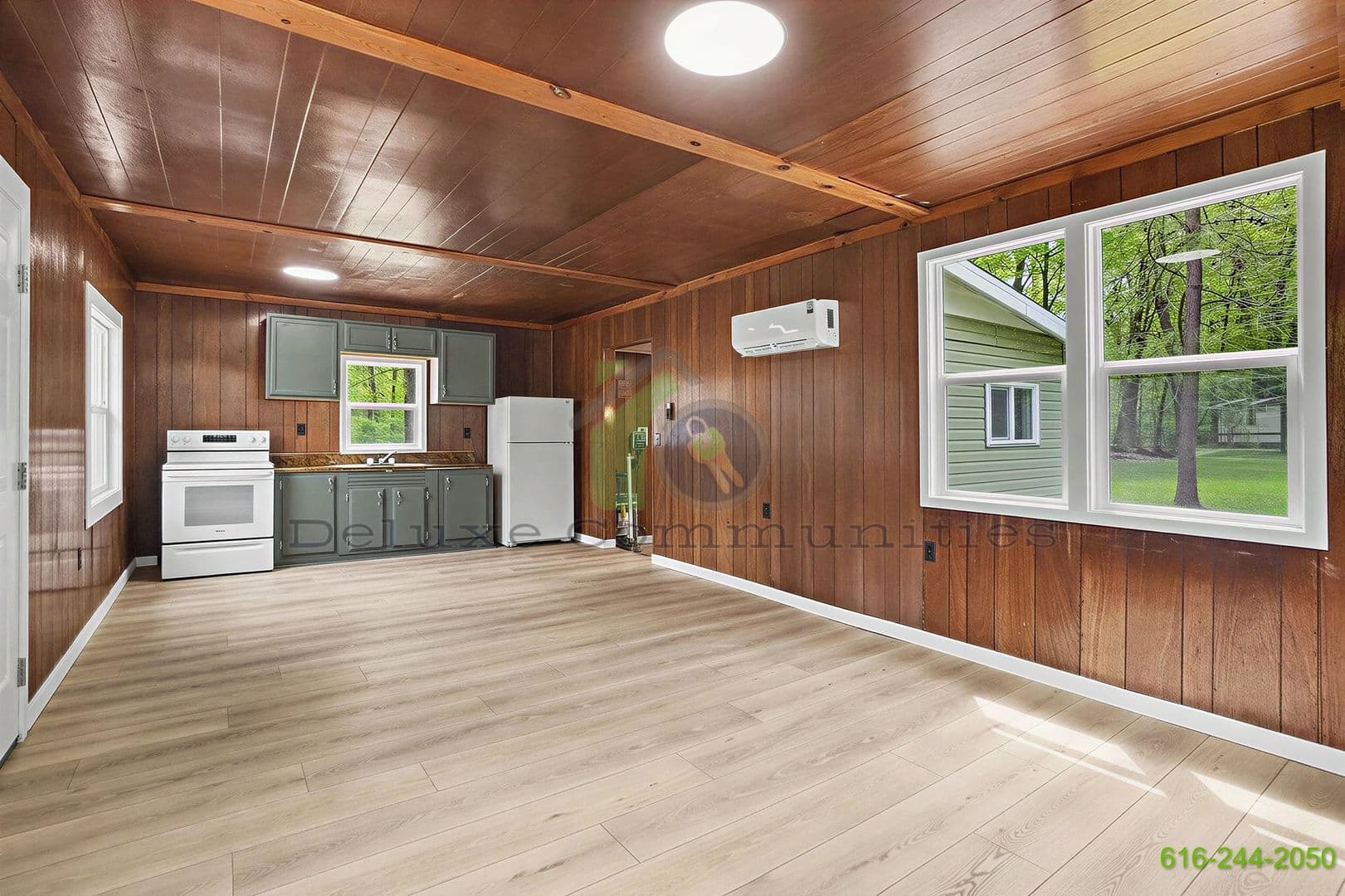 Allegan House: 4206 S Shore Dr