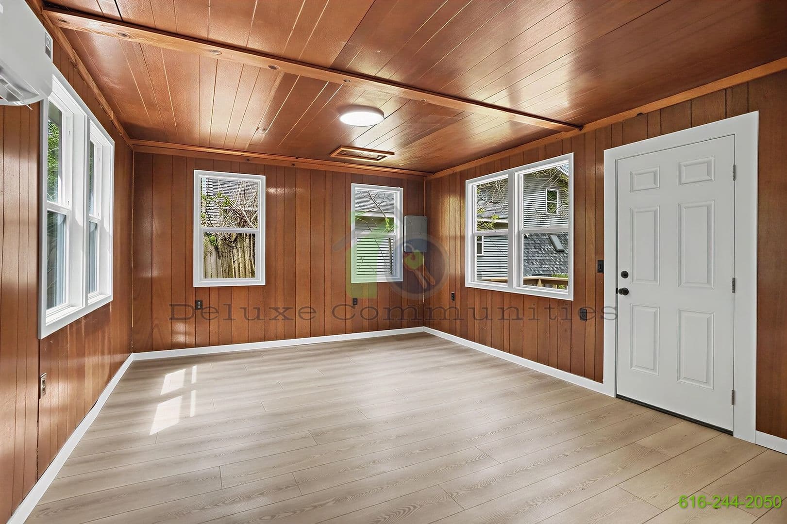 Allegan House: 4206 S Shore Dr