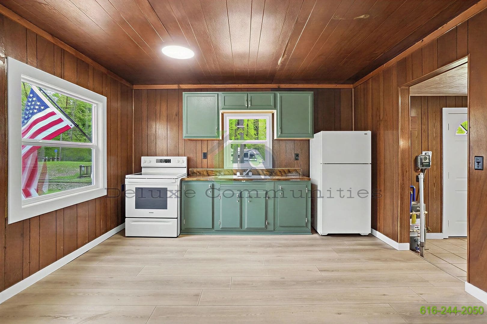 Allegan House: 4206 S Shore Dr