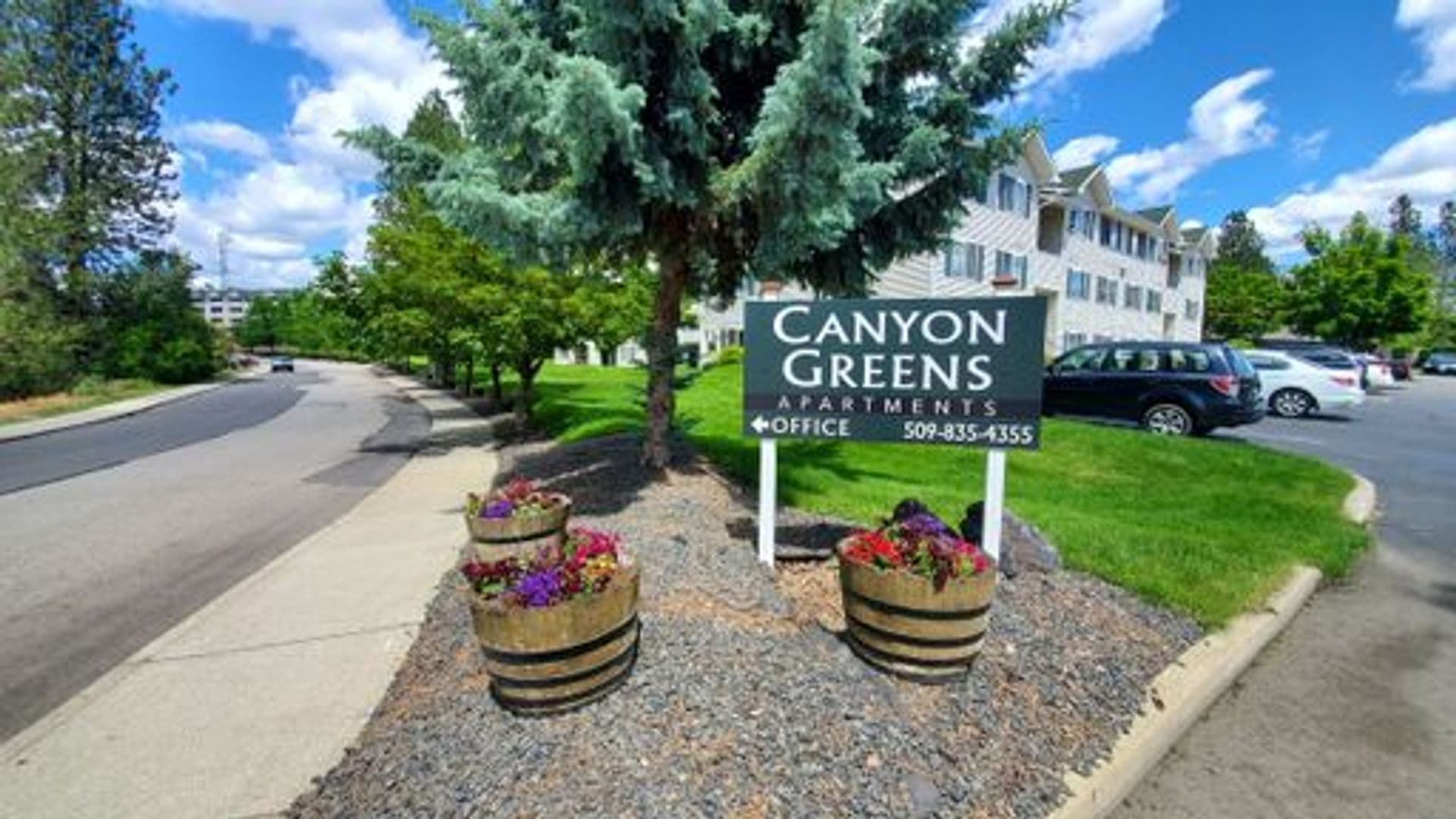 Spokane Apartment: 1001 South Westcliff Place